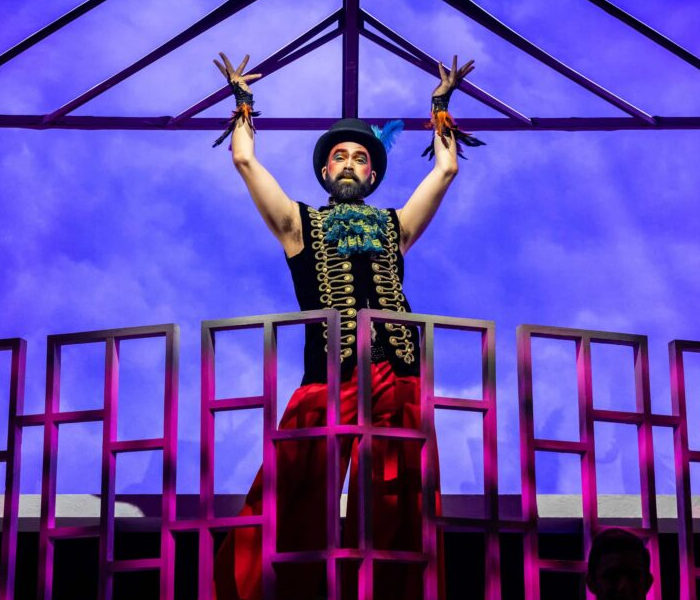 Parrots at the Pagoda at Pregones/Puerto Rican Traveling Theater, one of many fabulous shows running Off-Off Broadway this month. Photo by Krystal Pagán.