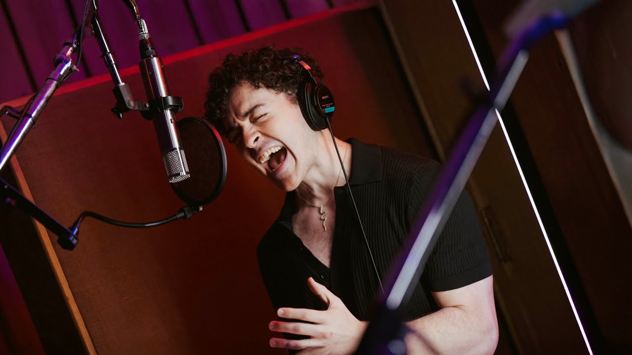 The Allure of Soaring, Blood and Rock ‘n’ Roll in ‘The Lost Boys’